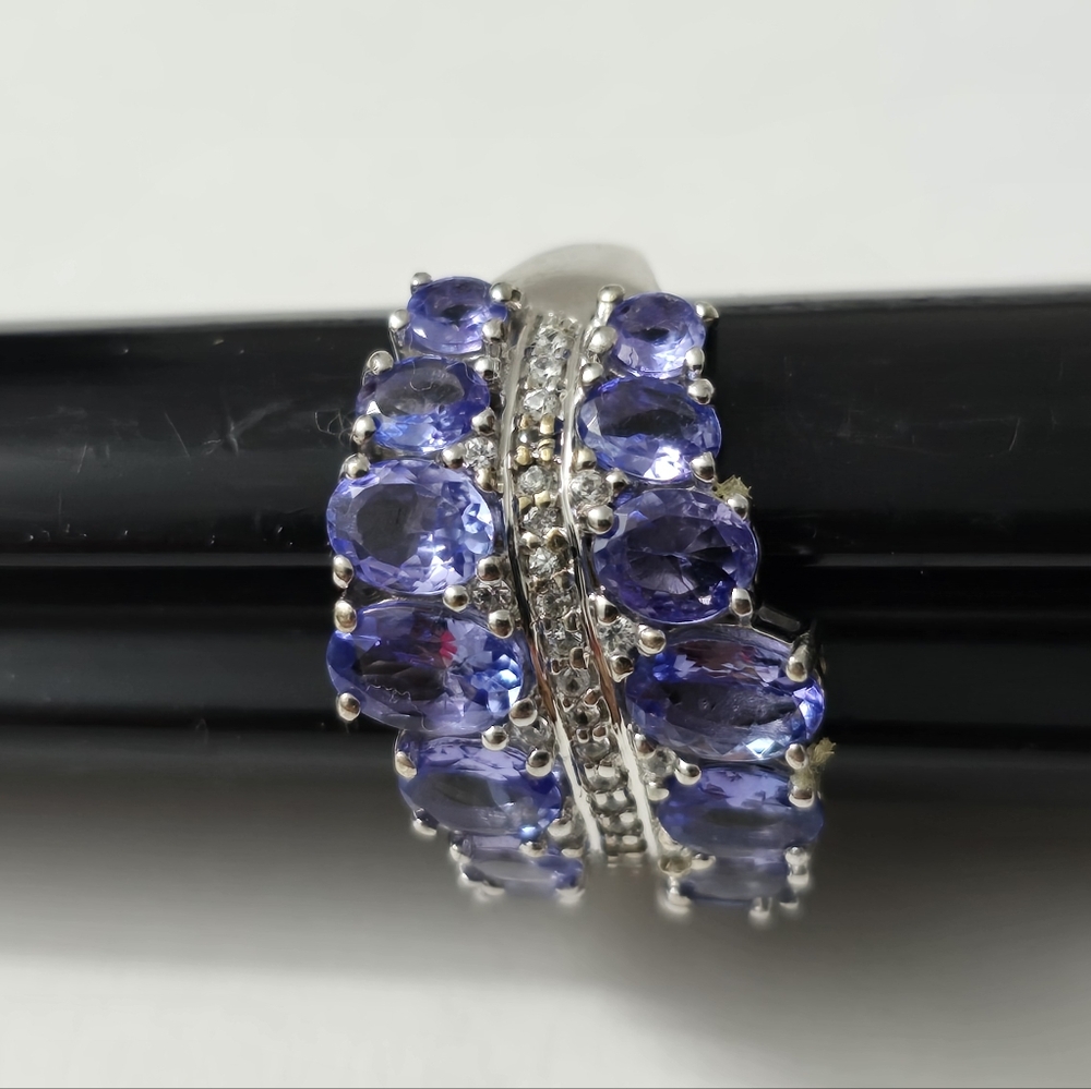 Sterling Silver 925 Gemstone Ring with Tanzanites